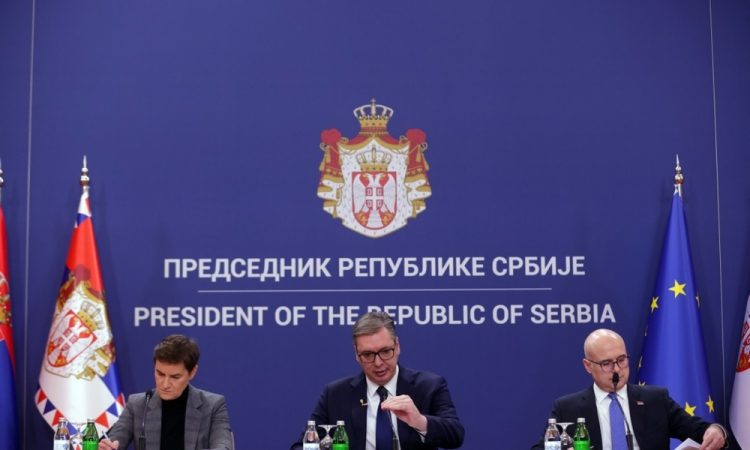 Vučić napovedal pomilostitev preganjanih študentov in rekonstrukcijo vlade