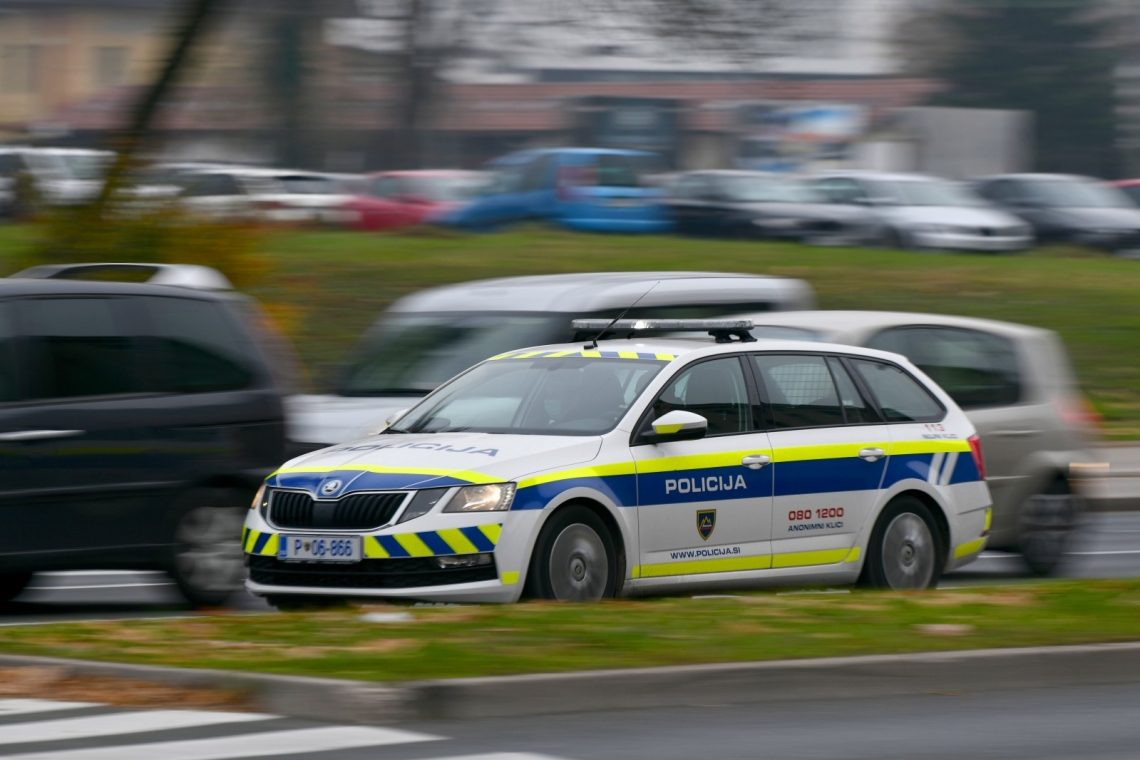 Prometna nesreča s pobegom pri Kanalu: Policija poziva očividce