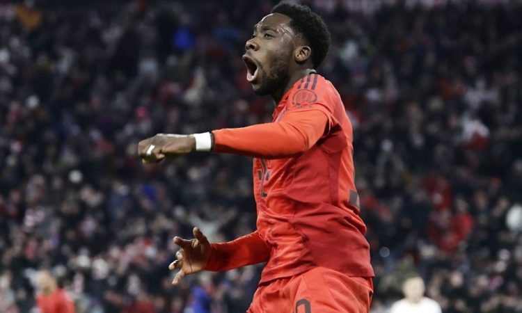 Alphonso Davies v dresu Bayerna do 2030