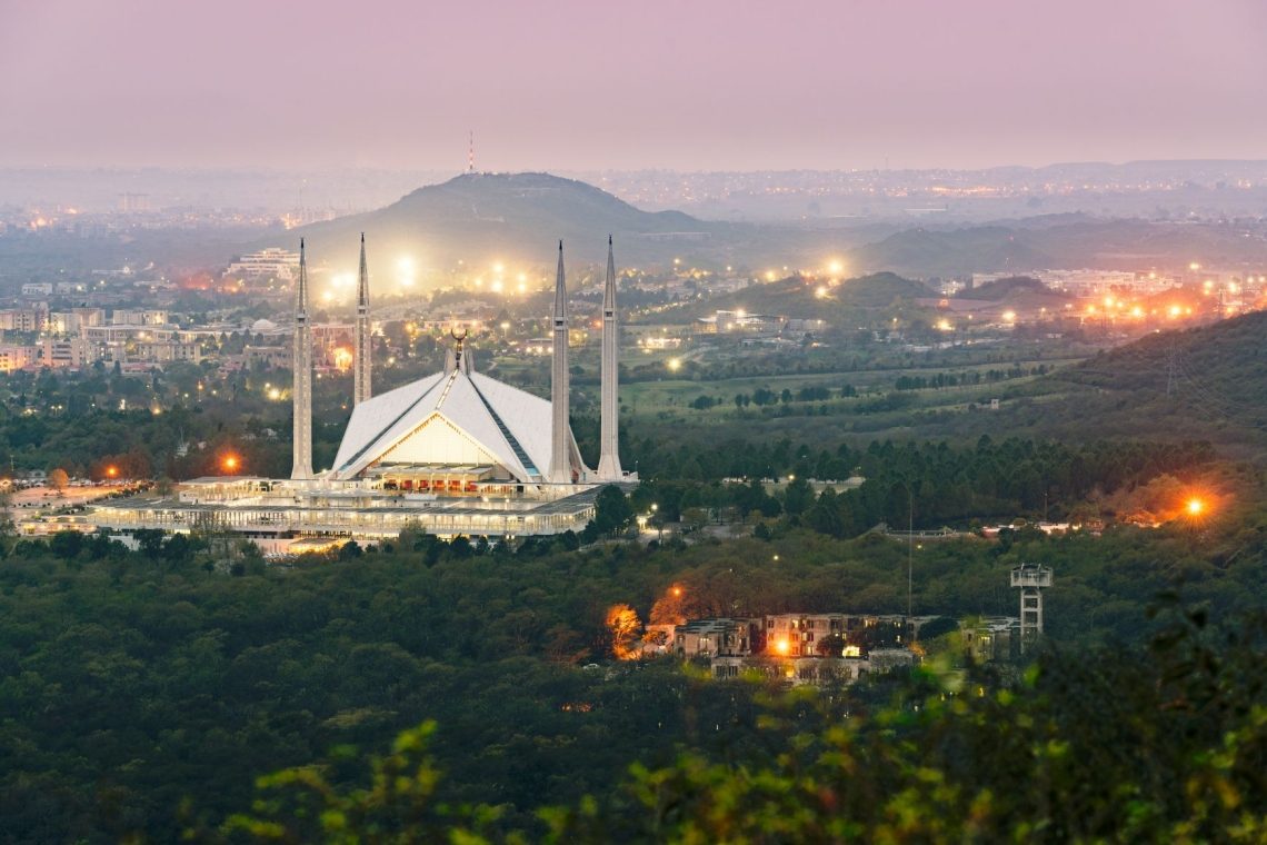 V Pakistanu napad na policijsko postajo, trije mrtvi in pet ranjenih