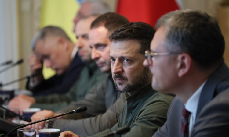 Zelenski v zameno za članstvo Ukrajine v Natu pripravljen odstopiti 