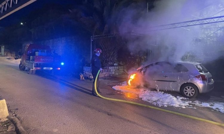 V BiH zažgali avto opozicijskega poslanca srbske entitete
