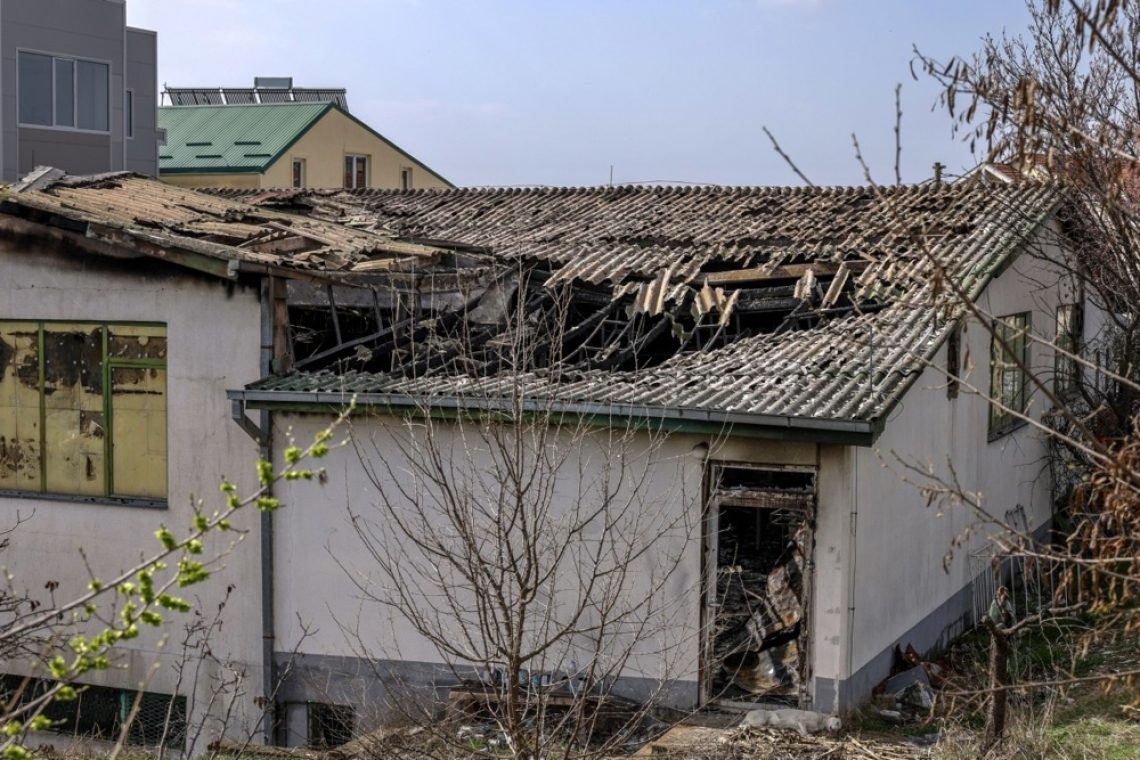 Požar v diskoteki v Kočanih terjal 51 življenj, več kot 100 ranjenih