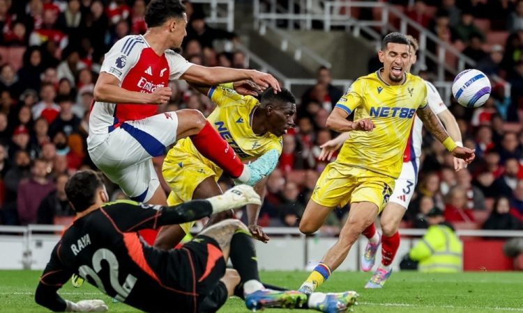 Arsenal še ob dve točki, Liverpool potrebuje le še eno