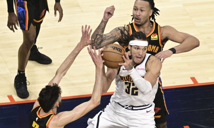 Oklahoma izenačila proti Denverju, Indiana povišala prednost
