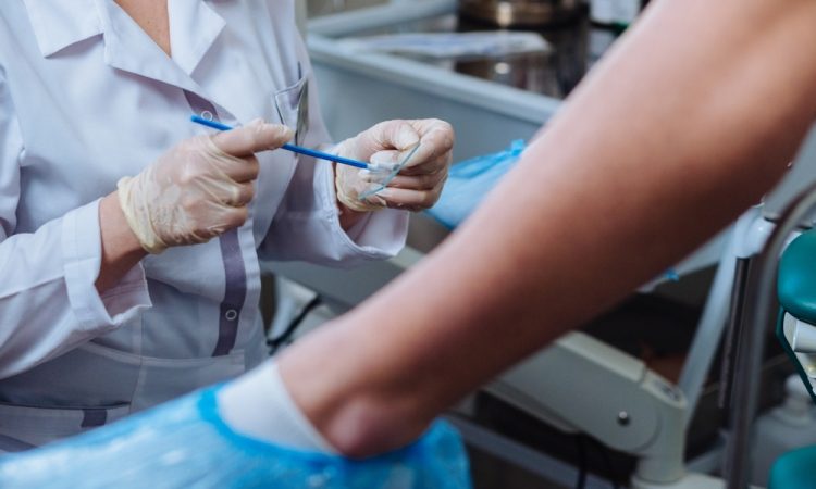 Brezplačno cepljenje proti HPV za mlade do 26. leta v ZD Celje