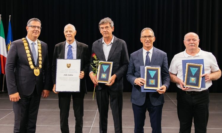 V Kopru podelili priznanja ob občinskem prazniku