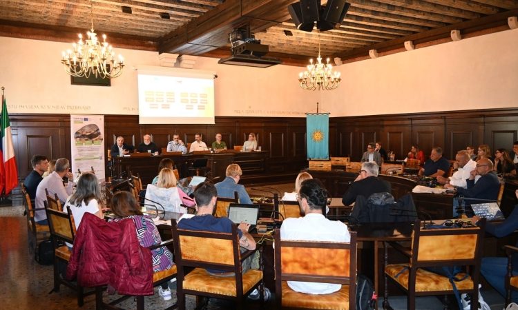 V Kopru predstavili evropski projekt za obvladovanje modre rakovice