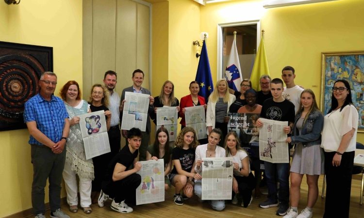 Mladi celjski avtorji opozorili nase v mednarodnem projektu Mladina piše