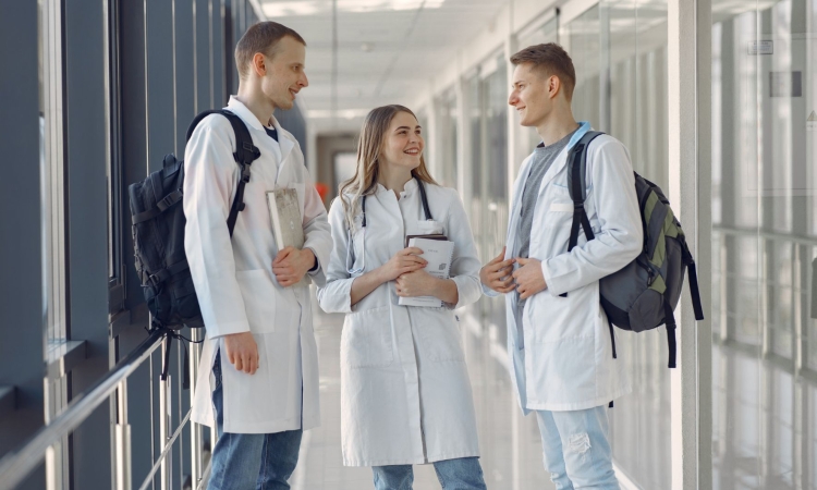 Na Medicinski fakulteti več vpisnih mest  