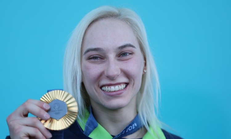V Slovenski Bistrici 24-urni plezalni maraton z Janjo Garnbret za mlade športnike