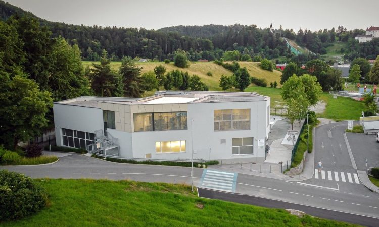 Bazen Velenje bo z dvigalom postal dostopnejši za vse