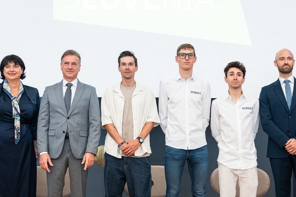 Golob v Parizu čestital slovenskim kolesarjem in napovedal kandidaturo za začetek Toura 2029 v Sloveniji