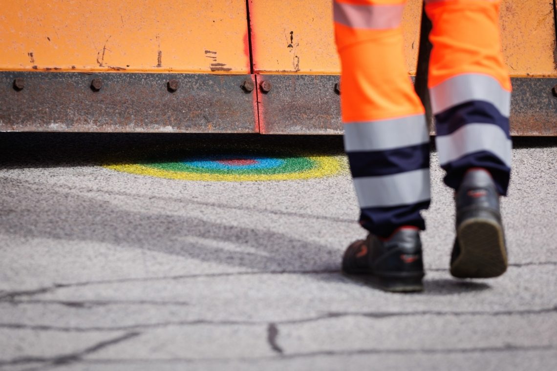 Dostop do železniške postaje v Ljubljani z Vilharjeve danes onemogočen