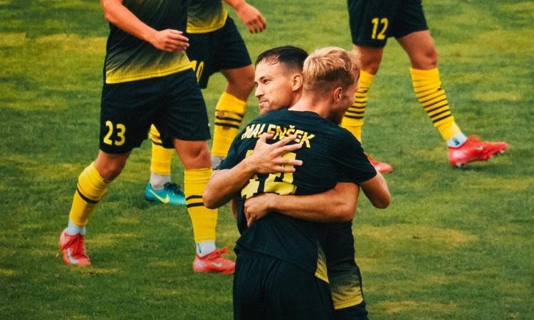 Nogometaši Kalcerja so premagali Domžale z 2:0  