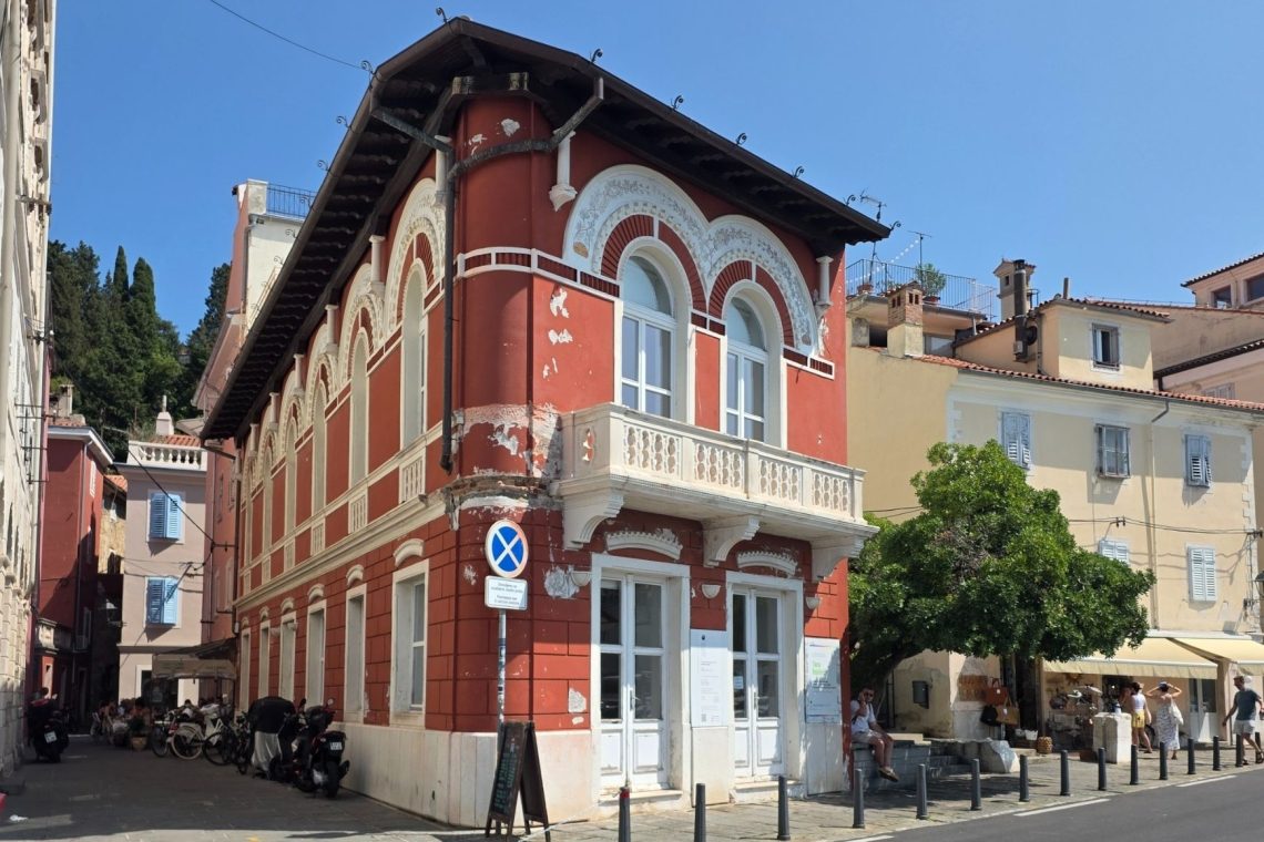 Obnova pročelja Galerije Hermana Pečariča v Piranu