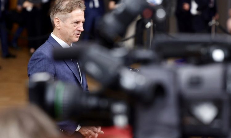 Žaljivi zapis o Golobu po mnenju policije potencialno z elementi kaznivih dejanj