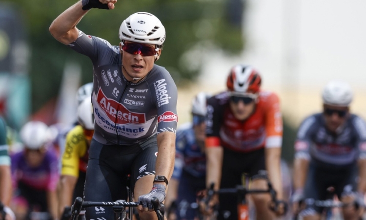 Philipsenu sprint osme etape, Traeen še naprej v rdečem