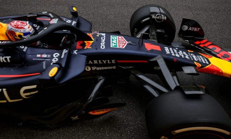Verstappen zmagovalec Bakuja, Piastri v ogradi