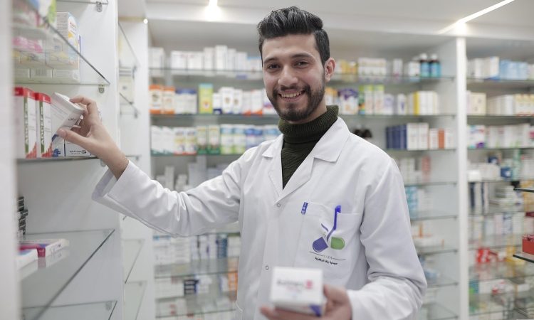 Ob dnevu slovenskih lekarn poudarjajo vlogo farmacevtov pri varni uporabi zdravil