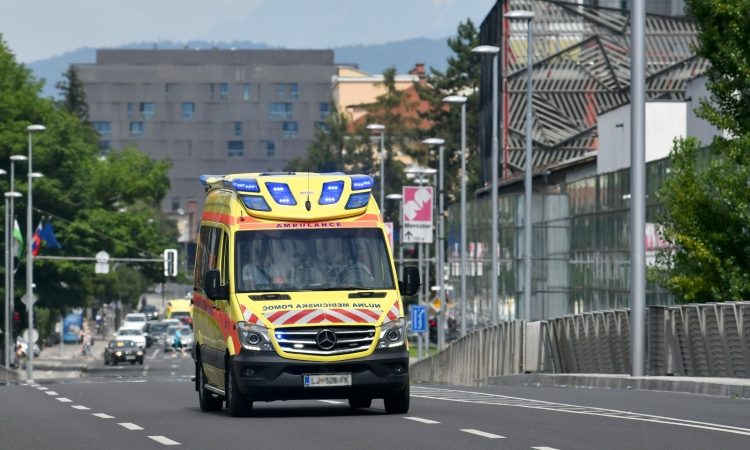 V Sloveniji so otrokom dostopna tako napredna zdravljenja kot napotitve v tujino 
