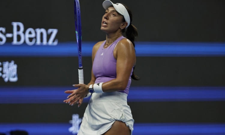 Pegula prekinila vladavino Sabalenke, v finalu proti Gauff