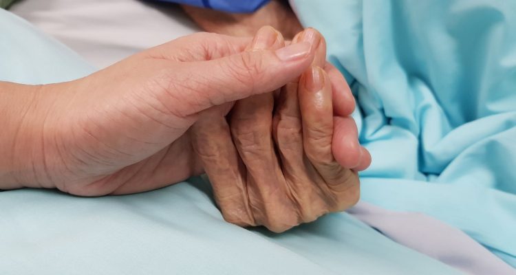 Odločanje o pomoči pri končanju življenja znova pred volivci
