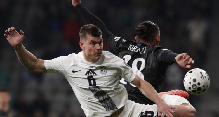 Slovenska nogometna vrsta na Švedsko po odgovore o igri in Kekovi prihodnosti 