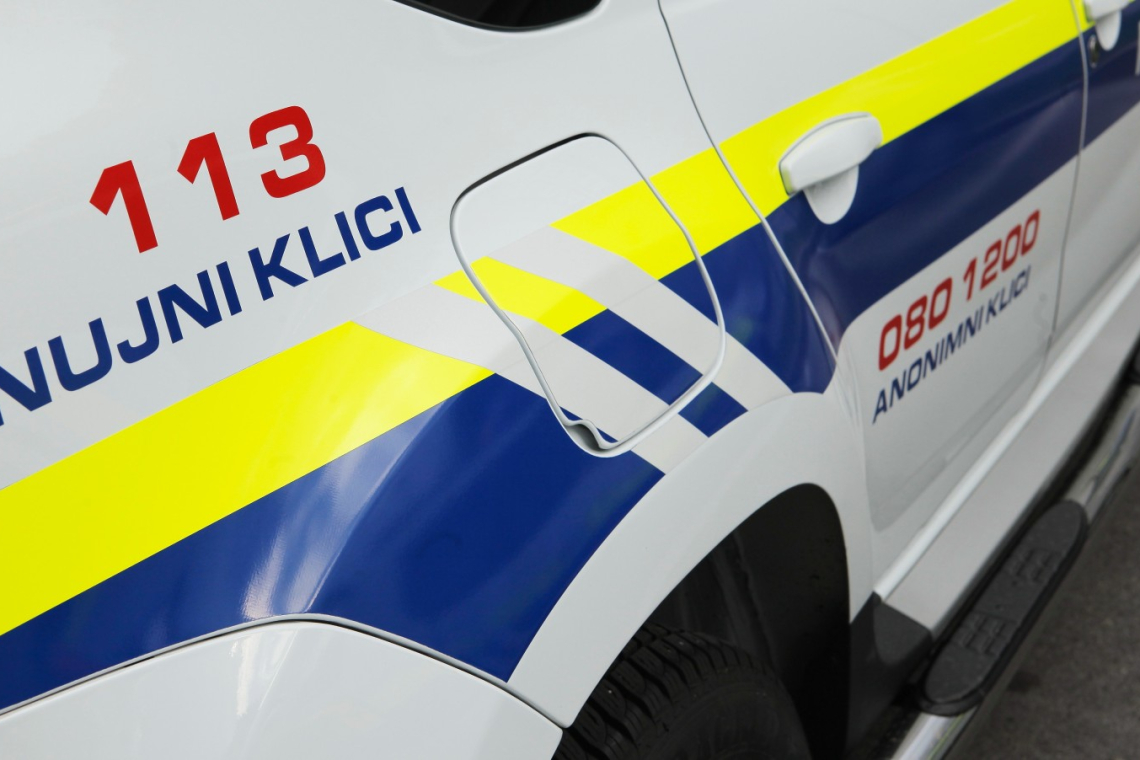 Policija po hišni preiskavi napovedala kazensko ovadbo zaradi pozivanja k nasilju