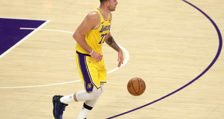Dončić z Lakers brez poraza v četrtfinale pokala NBA  