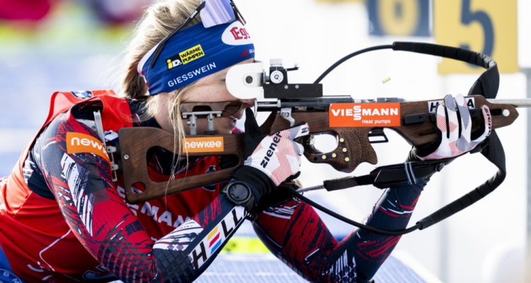 Lisa Theresa Hauser v sprintu do zasledovalne zmage, Lampič 25.