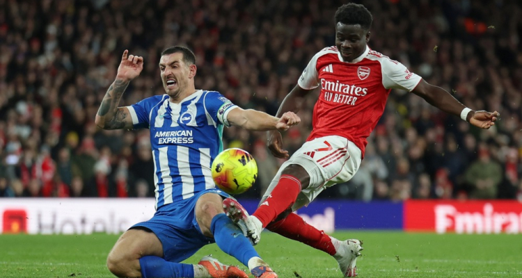 Arsenal in Manchester City nadaljujeta boj za vrh 