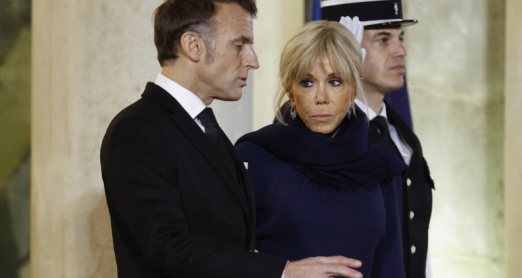 Zaradi nadlegovanja Brigitte Macron deset oseb pogojno obsojenih