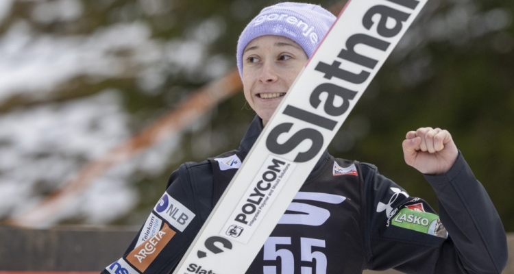 Nika Prevc doma še do druge zmage 