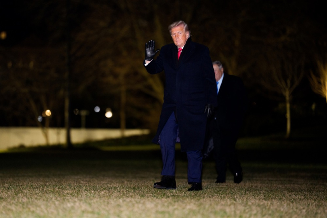 Trump kritiziral britansko predajo Chagosa in pozval k ameriški Grenlandiji