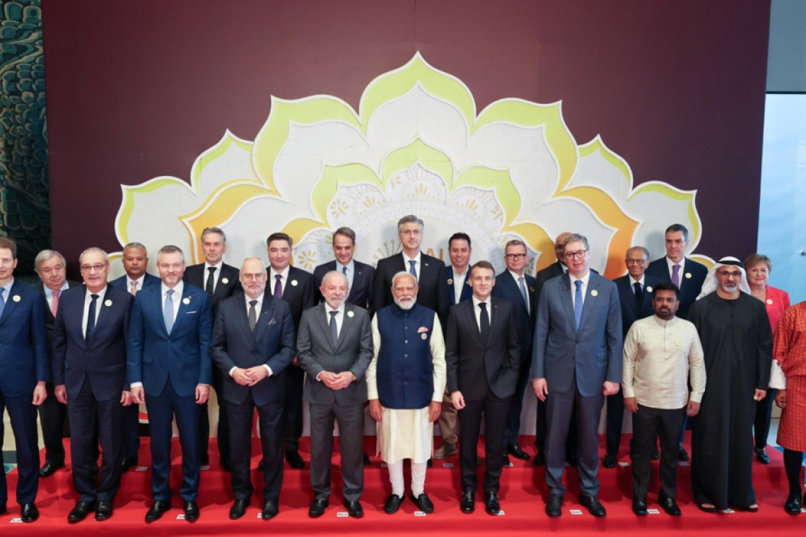 V New Delhiju razprave o prihodnosti umetne inteligence