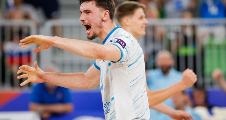 Slovenski odbojkarji v tujini uspešno nadaljujejo sezono