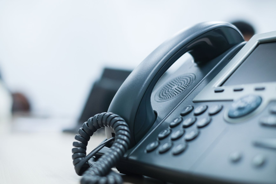 Direktorju UKC Ljubljana grozili po telefonu