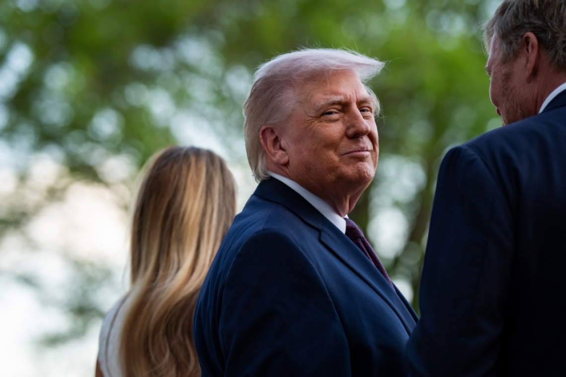 Trump napovedal uničenje ladij ob kršitvah blokade