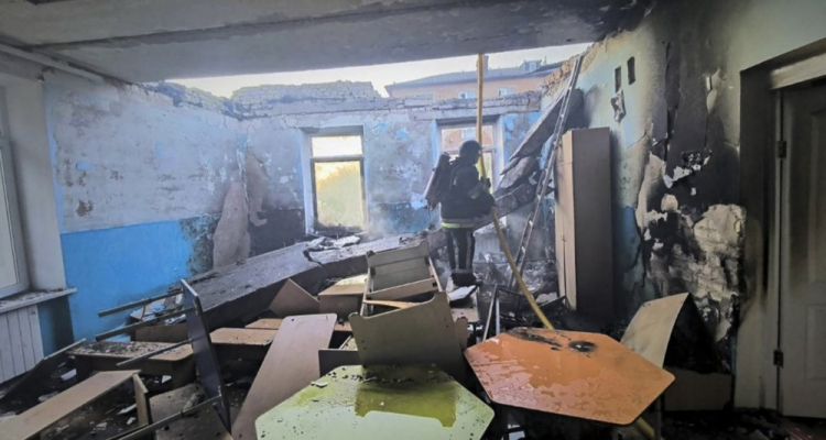 V ruskih napadih na Kijev ena smrtna žrtev in več deset ranjenih