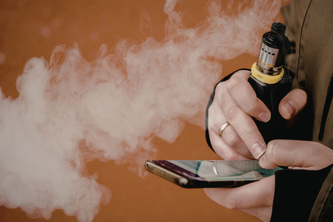 Po uporabi elektronskih cigaret mladoletnika potrebovala pomoč
